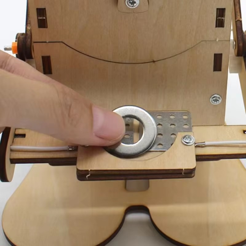Robot pochłaniający monety - m – Science Robot recenzja i cena